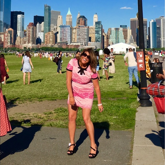 Meet your Posher, Kristin - Picture 2 of 3